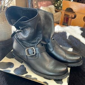 Size 9.5 Black leather Frye Short Boots